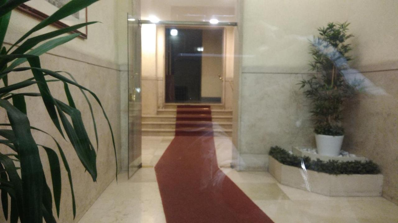 Dreaming Rome - Hostel Екстер'єр фото